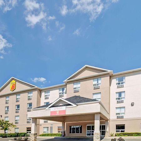 Hotel Super 8 By Wyndham Barrie South Exteriér fotografie